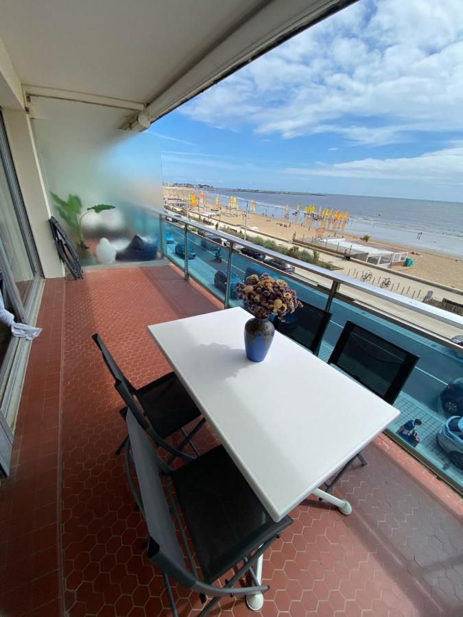 Spacious Bright Nest With Balcony Facing The Sea ปอร์นิเชต์ ภายนอก รูปภาพ